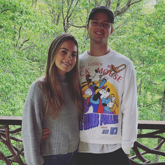 Meet your Posher, Tessa - Picture 1 of 1